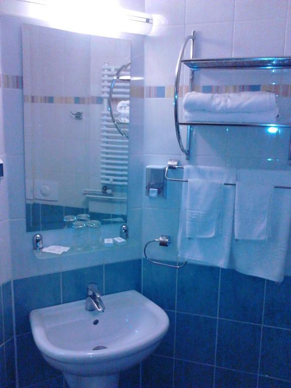 Hotel Iasicon Lacu Rosu Bilik gambar